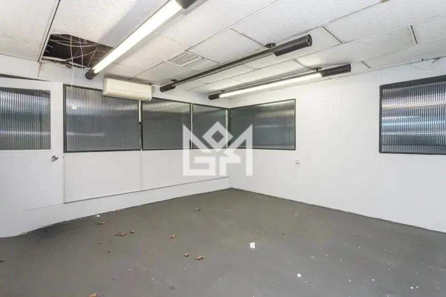 Prédio com para aluguel, 1.290m² - Navegantes - Porto Alegre: 