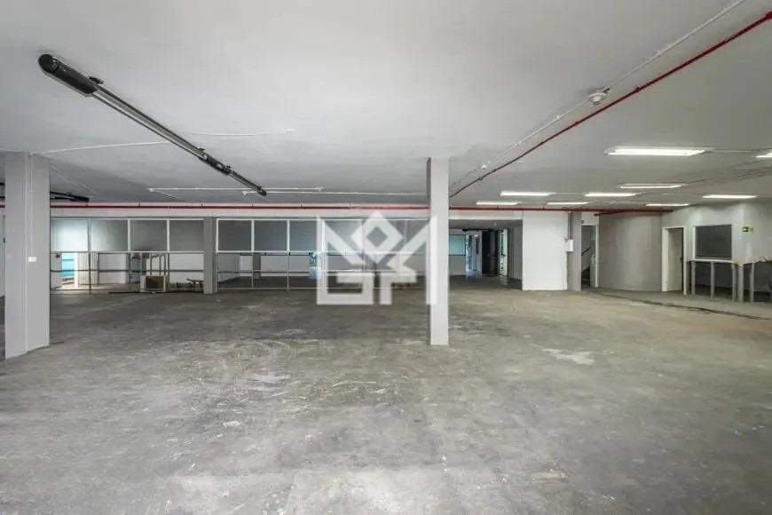 Prédio com para aluguel, 1.290m² - Navegantes - Porto Alegre: 