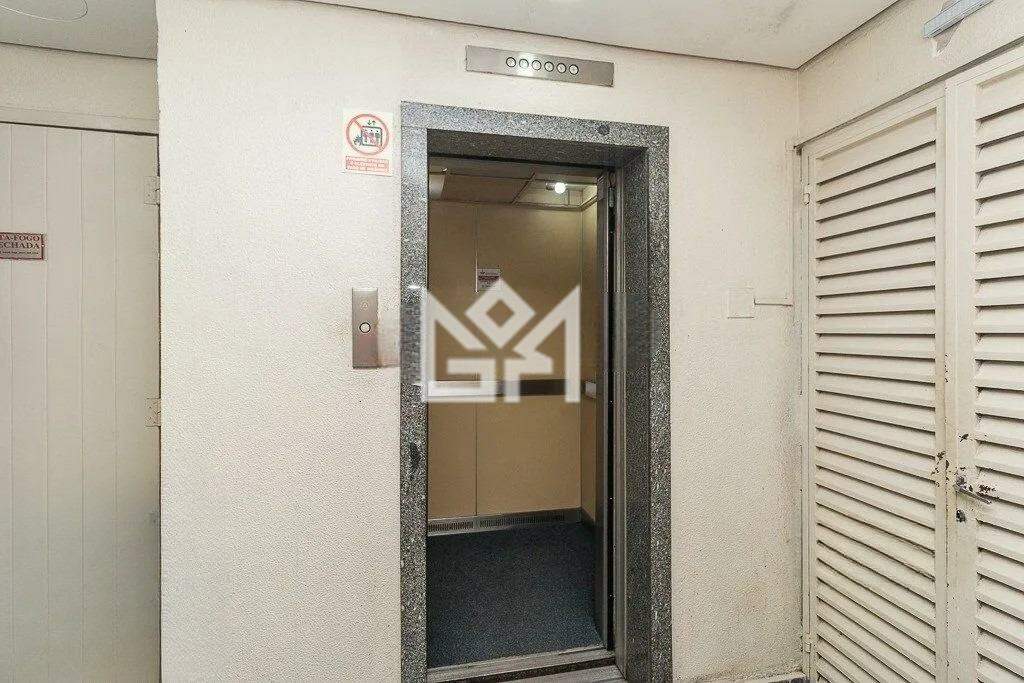 Sala/Conjunto Comercial com para aluguel, 95m² - Centro Histórico - Porto Alegre: 