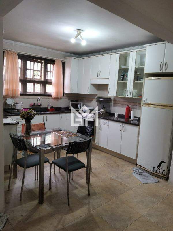 Chácara/Sítio/Fazenda com 3 quartos para aluguel, 300m² - Hípica - Porto Alegre: 