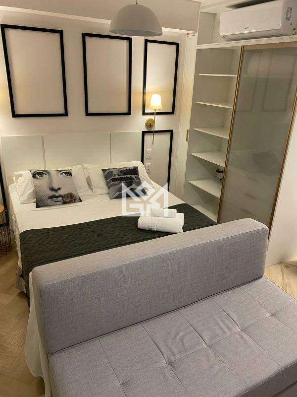 Apartamento com para aluguel, 27m² - Mont Serrat - Porto Alegre: 