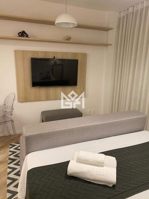 Apartamento com para aluguel, 27m² - Mont Serrat - Porto Alegre: 