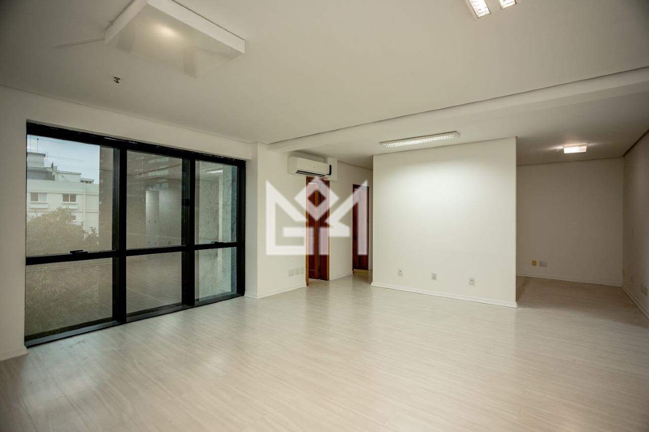 Sala/Conjunto Comercial com para aluguel, 120m² - Auxiliadora - Porto Alegre: 