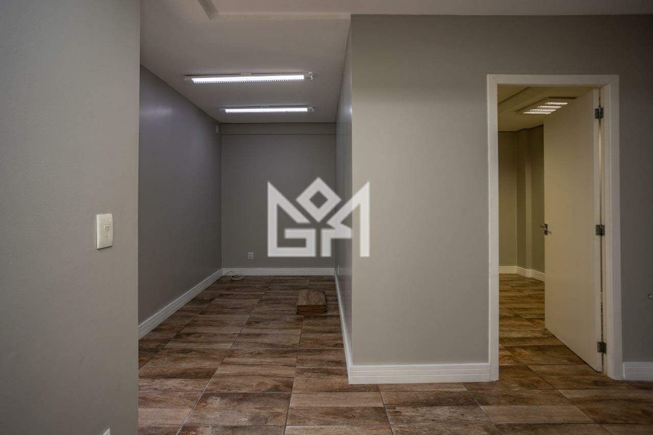 Sala/Conjunto Comercial com para aluguel, 90m² - Auxiliadora - Porto Alegre: 