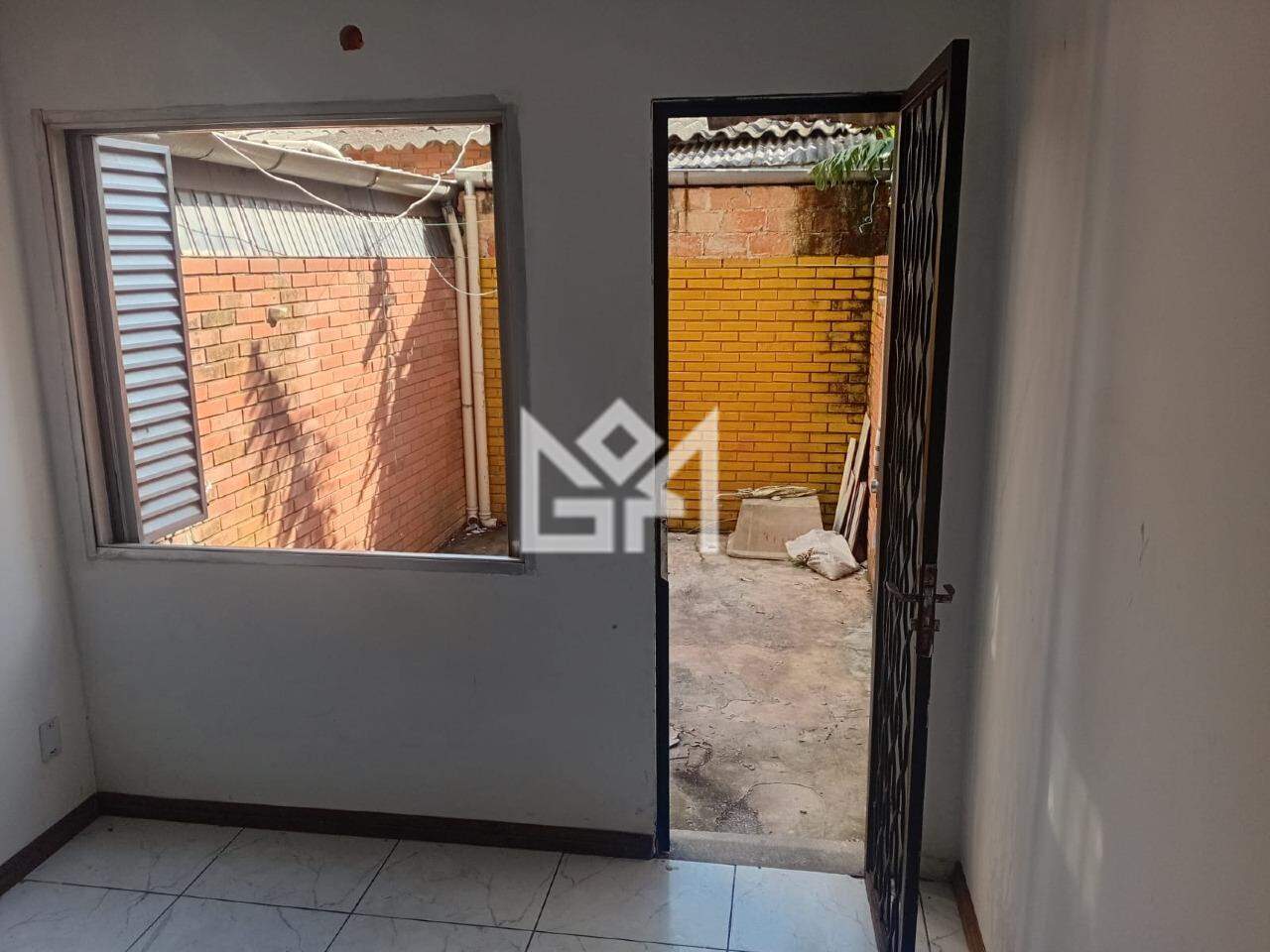 Apartamento com 3 quartos para aluguel, 82m² - Teresópolis - Porto Alegre: 
