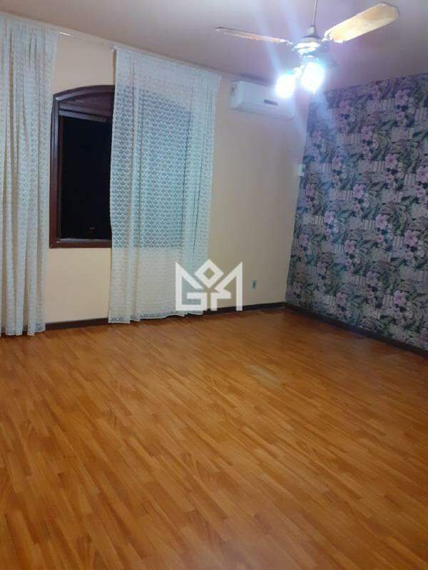 Casa com 3 quartos à venda, 200m² - Medianeira - Porto Alegre: 
