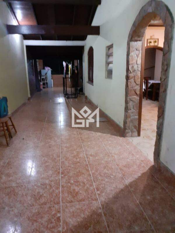 Casa com 3 quartos à venda, 200m² - Medianeira - Porto Alegre: 