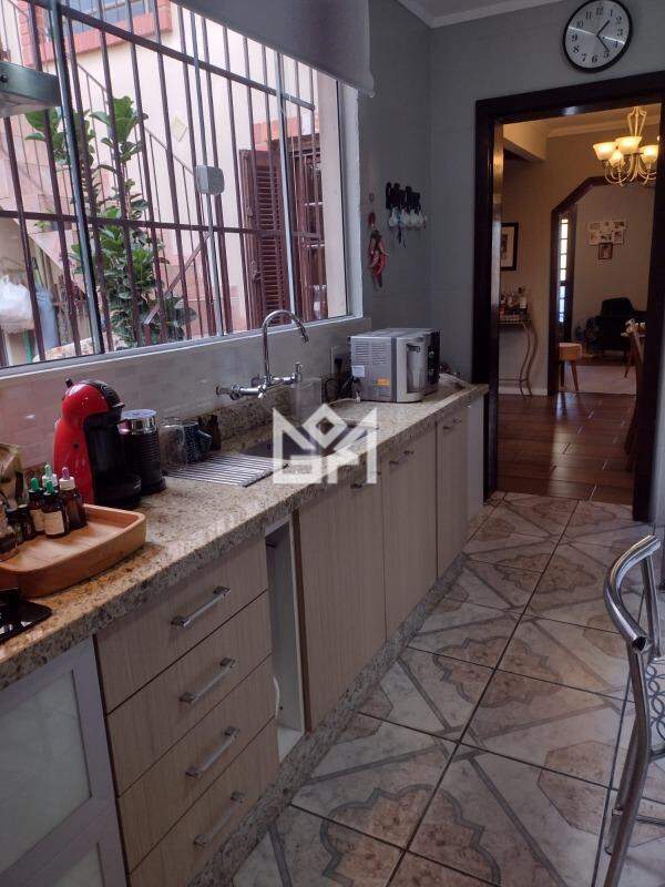 Casa com 3 quartos à venda, 238m² - Partenon - Porto Alegre: 