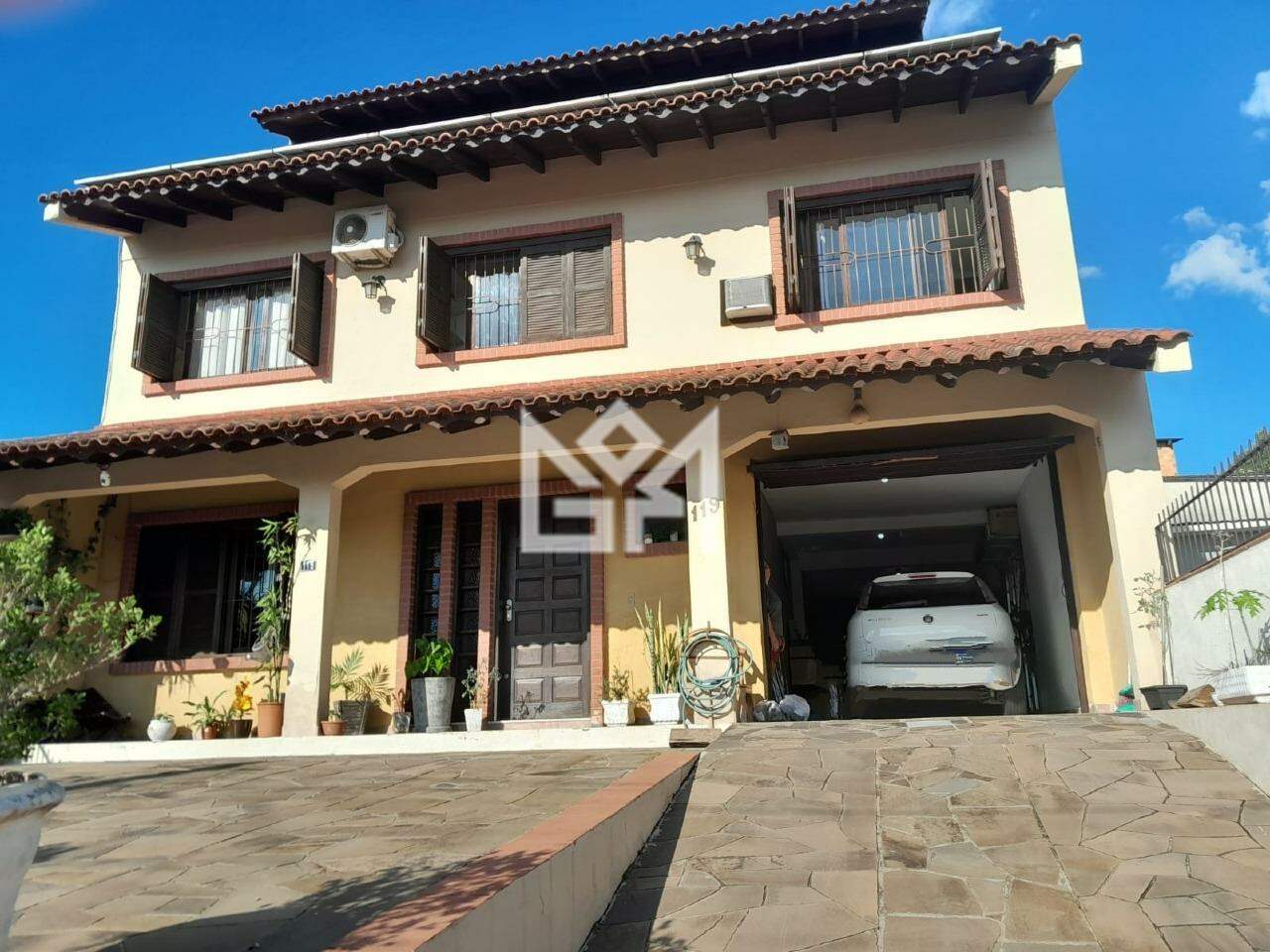 Casa com 3 quartos à venda, 238m² - Partenon - Porto Alegre: 