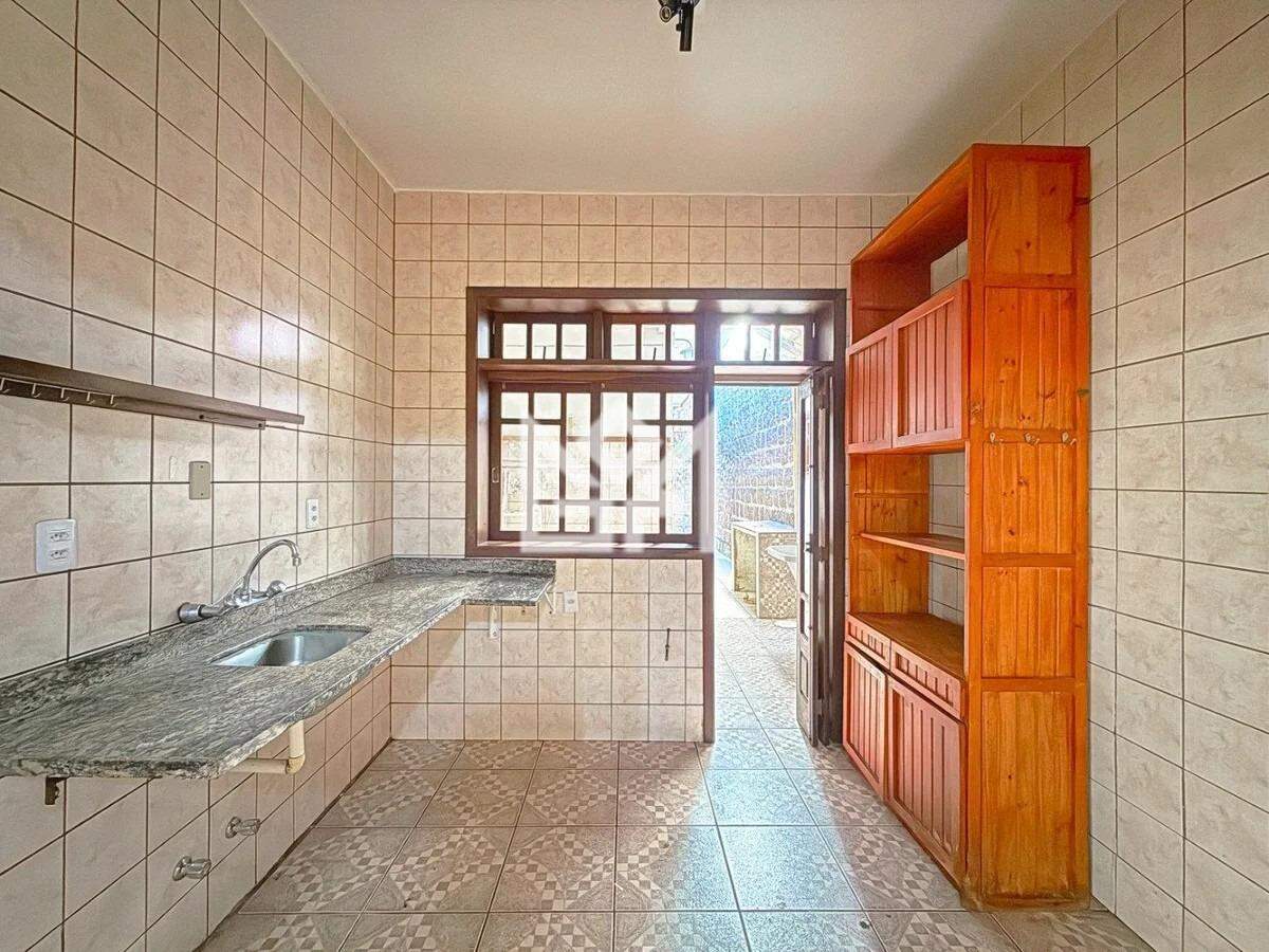 Casa com 3 quartos à venda, 150m² - Auxiliadora - Porto Alegre: 