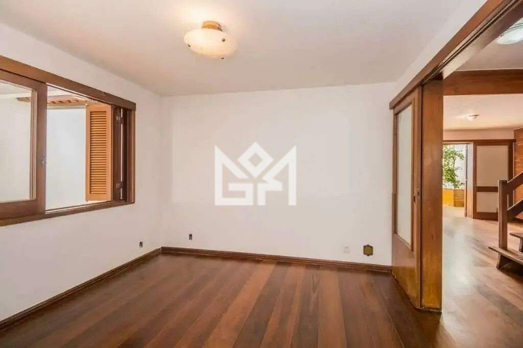 Casa com 3 quartos à venda, 220m² - Santana - Porto Alegre: 