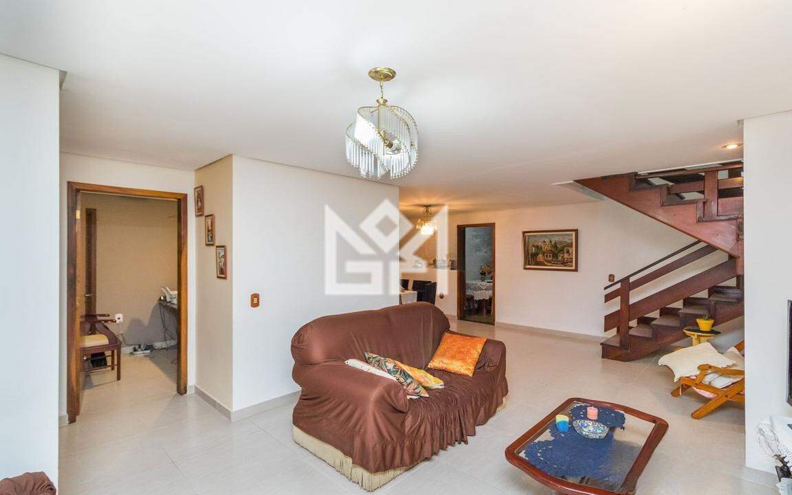 Casa com 4 quartos à venda, 260m² - Partenon - Porto Alegre: 
