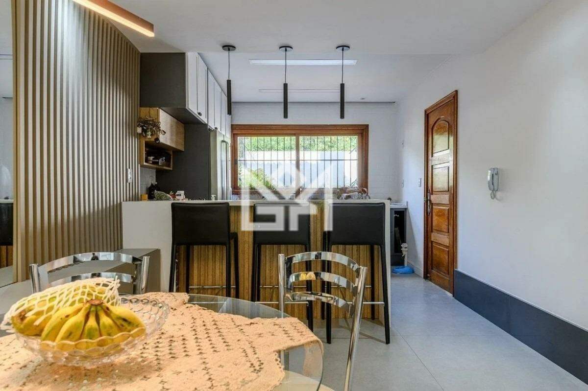 Casa com 4 quartos para aluguel, 310m² - Chácara das Pedras - Porto Alegre: 
