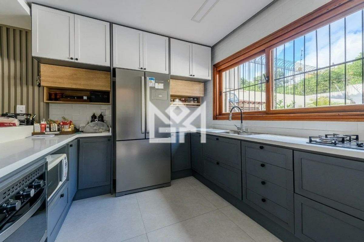 Casa com 4 quartos para aluguel, 310m² - Chácara das Pedras - Porto Alegre: 
