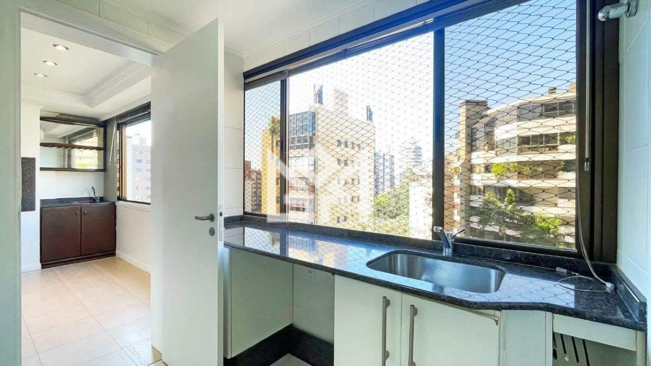 Apartamento com 3 quartos para aluguel, 125m² - Mont Serrat - Porto Alegre: 