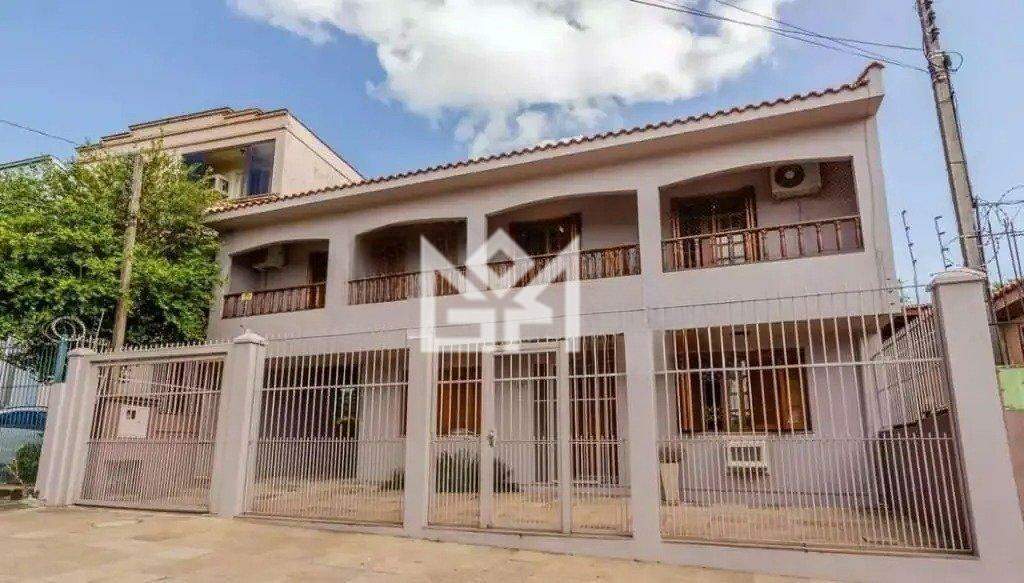 Casa com 4 quartos à venda, 412m² - Medianeira - Porto Alegre: 