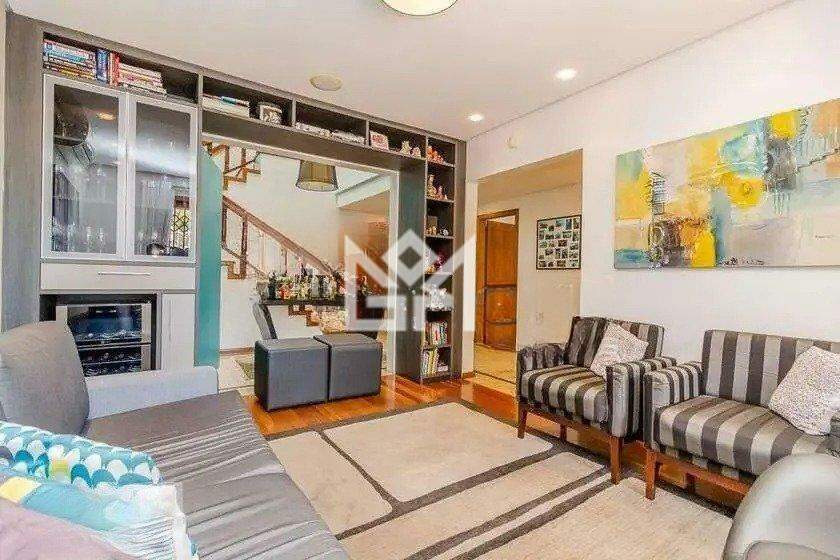 Casa com 4 quartos à venda, 412m² - Medianeira - Porto Alegre: 