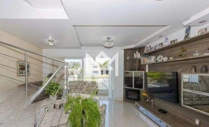 Casa com 4 quartos para aluguel, 395m² - Jardim Itu - Porto Alegre: 