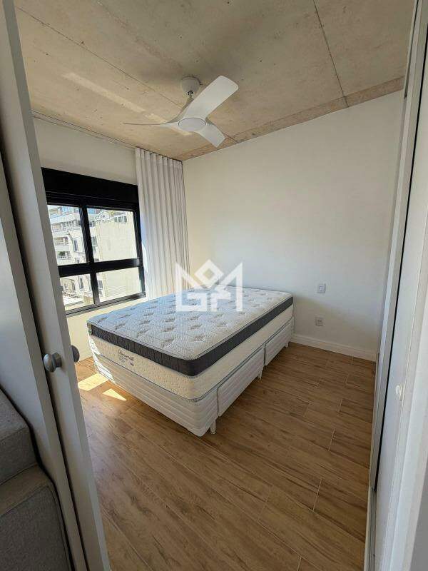 Apartamento com 1 quarto para aluguel, 45m² - Petrópolis - Porto Alegre: 