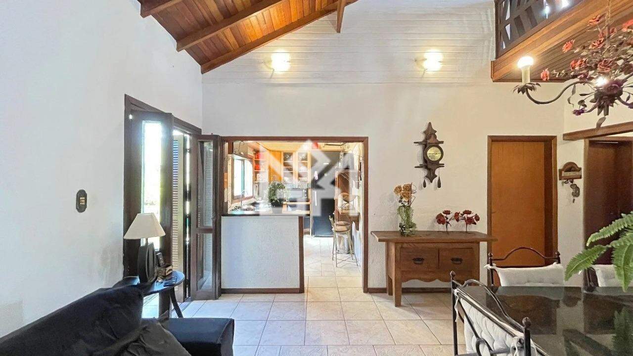 Casa com 5 quartos à venda, 200m² - Nonoai - Porto Alegre: 