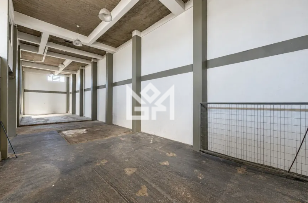 Pavilhão/Galpão/Depósito/Armazém com para aluguel, 330m² - Navegantes - Porto Alegre: 