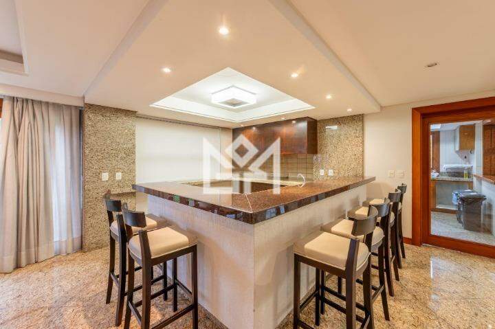 Apartamento com 3 quartos para aluguel, 201,22m² - Auxiliadora - Porto Alegre: 