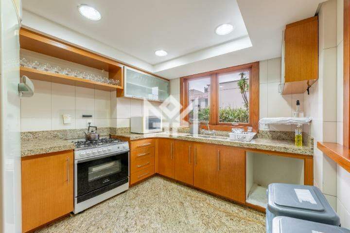 Apartamento com 3 quartos para aluguel, 201,22m² - Auxiliadora - Porto Alegre: 