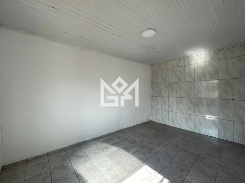 Casa com 1 quarto para aluguel, 55m² - Vila Monte Carlo - Cachoeirinha: 