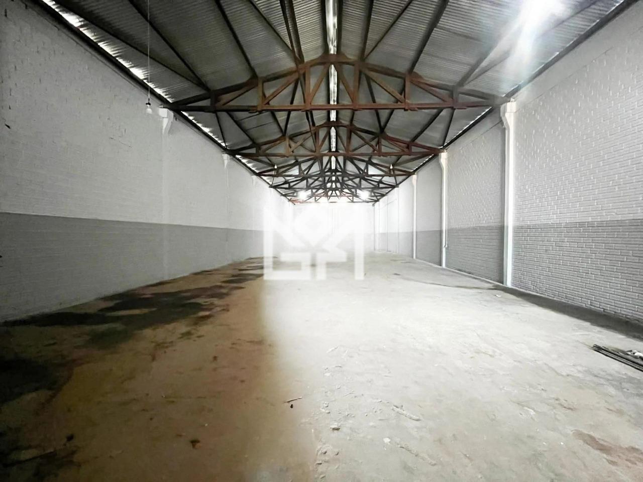 Pavilhão/Galpão/Depósito/Armazém com para aluguel, 750m² - Navegantes - Porto Alegre: 