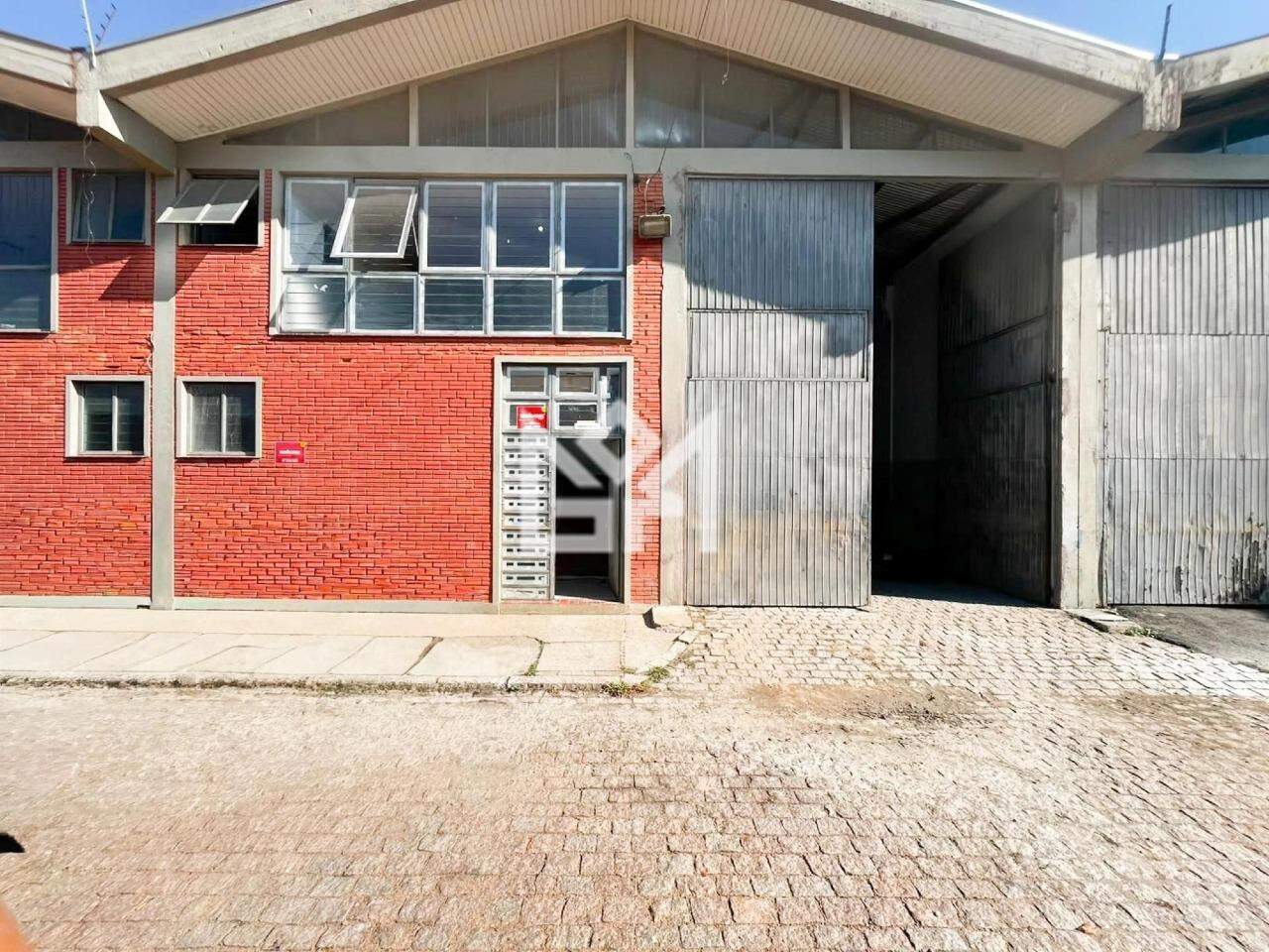 Pavilhão/Galpão/Depósito/Armazém com para aluguel, 750m² - Navegantes - Porto Alegre: 