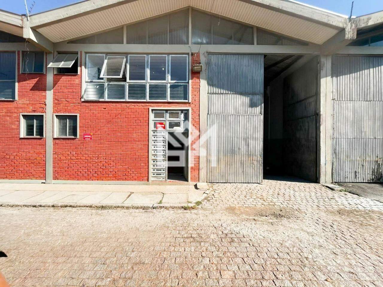 Pavilhão/Galpão/Depósito/Armazém com para aluguel, 750m² - Navegantes - Porto Alegre: 