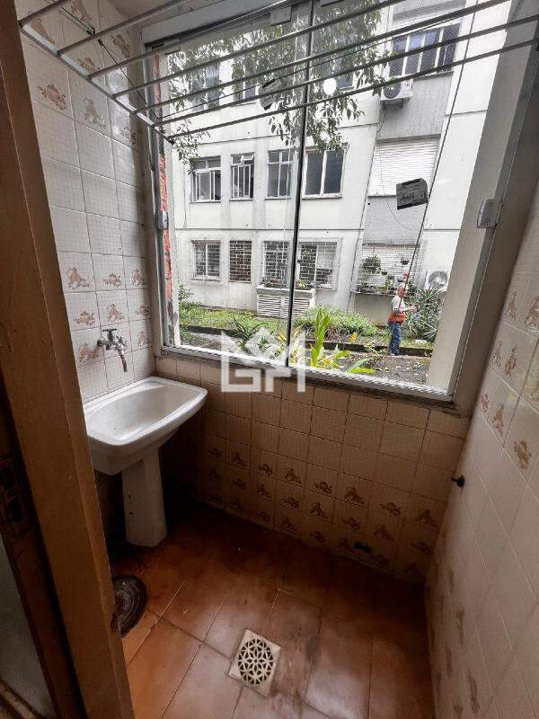 Apartamento com 2 quartos para aluguel, 60m² - Jardim do Salso - Porto Alegre: 