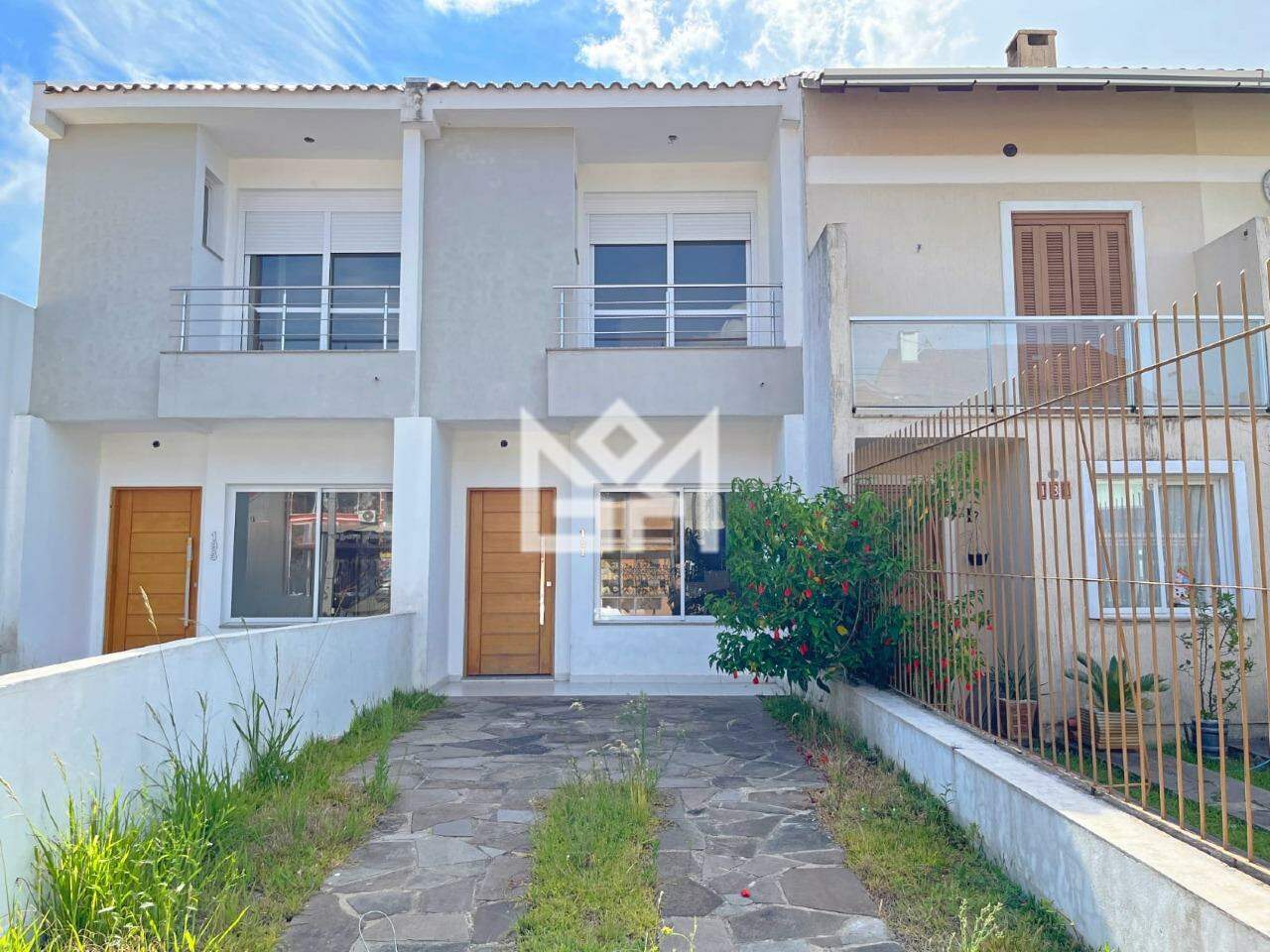 Casa com 3 quartos à venda, 126m² - Guarujá - Porto Alegre: FRENTE