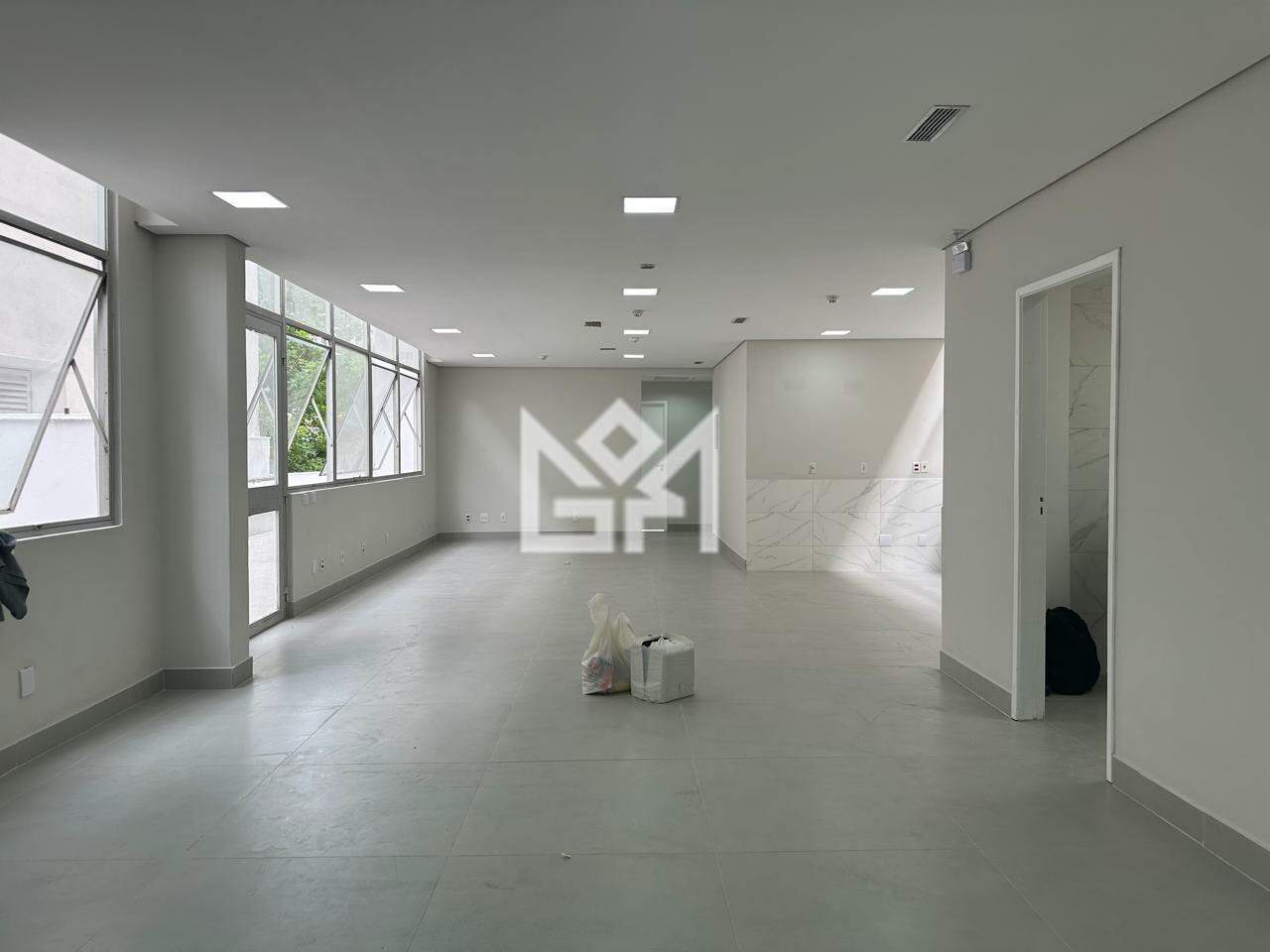 Prédio com para aluguel, 200m² - Floresta - Porto Alegre: 