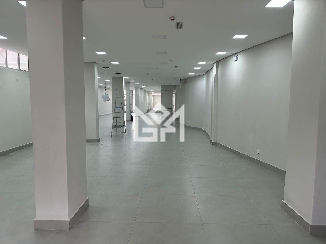 Prédio com para aluguel, 200m² - Floresta - Porto Alegre: 