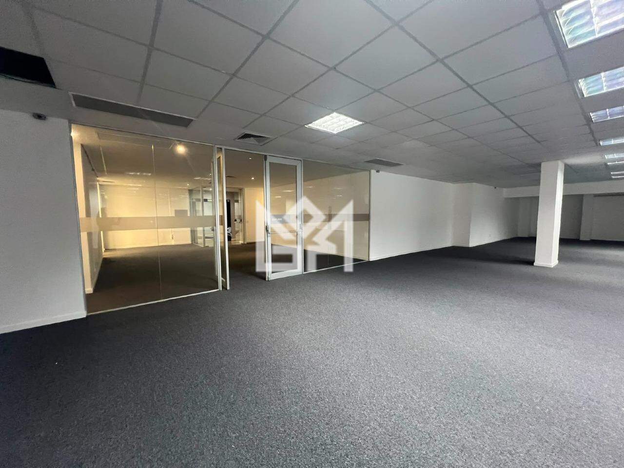 Loja com para aluguel, 1.050m² - Navegantes - Porto Alegre: 
