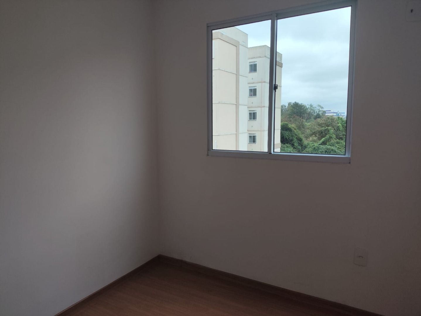 Apartamento com 2 quartos para aluguel, 42m² - Jansen - Gravataí: 