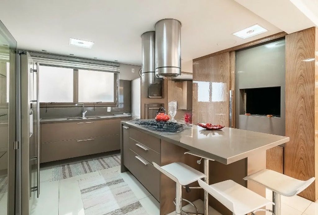 Apartamento com 3 quartos para aluguel, 181m² - Bela Vista - Porto Alegre: 