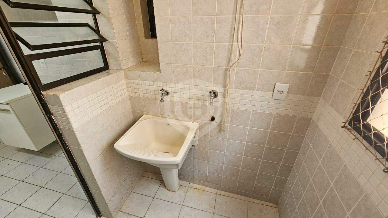 Apartamento para alugar no Jardim Infante Dom Henrique em Bauru/SP