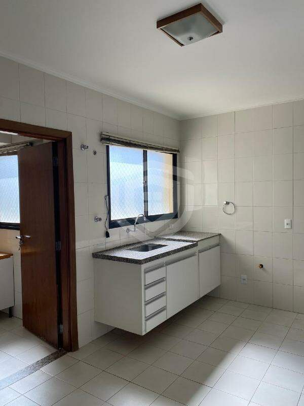 Apartamento à Venda no Vila Nova Cidade Universitária em Bauru/SP