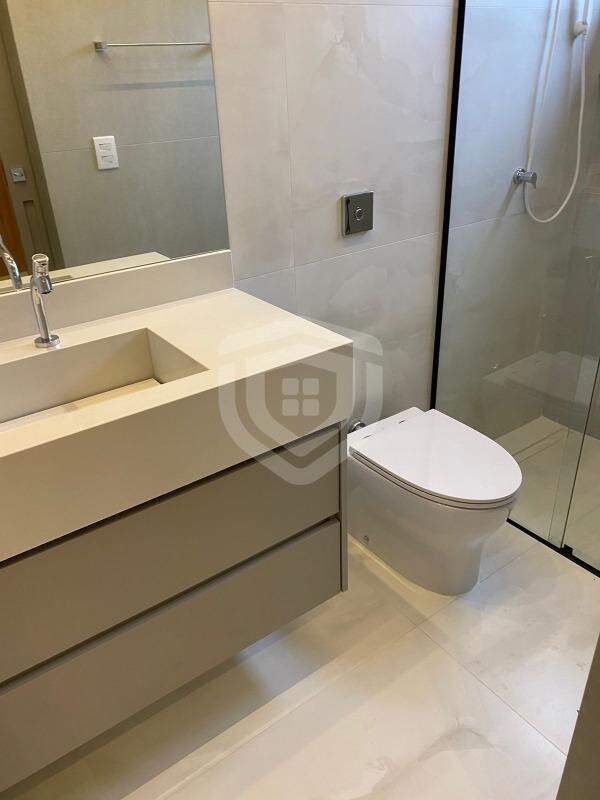 Casas Condomínio à Venda no Residencial Villa de León em Piratininga/SP