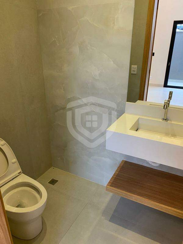 Casas Condomínio à Venda no Residencial Villa de León em Piratininga/SP