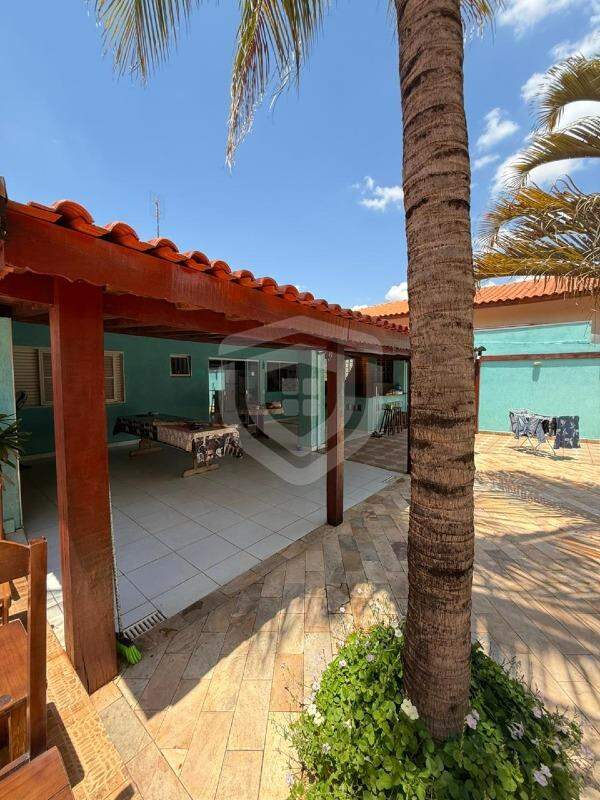 Casa à Venda no Nova Iacanga em Iacanga/SP