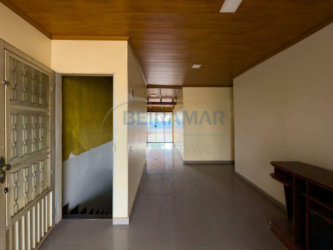 <br />
<b>Warning</b>:  Undefined property: stdClass::$fotos in <b>/home/beiramarimoveis/www/src/views/pages/detalhe-imovel.php</b> on line <b>135</b><br />
<br />
<b>Warning</b>:  Trying to access array offset on value of type null in <b>/home/beiramarimoveis/www/src/views/pages/detalhe-imovel.php</b> on line <b>135</b><br />
<br />
<b>Warning</b>:  Attempt to read property