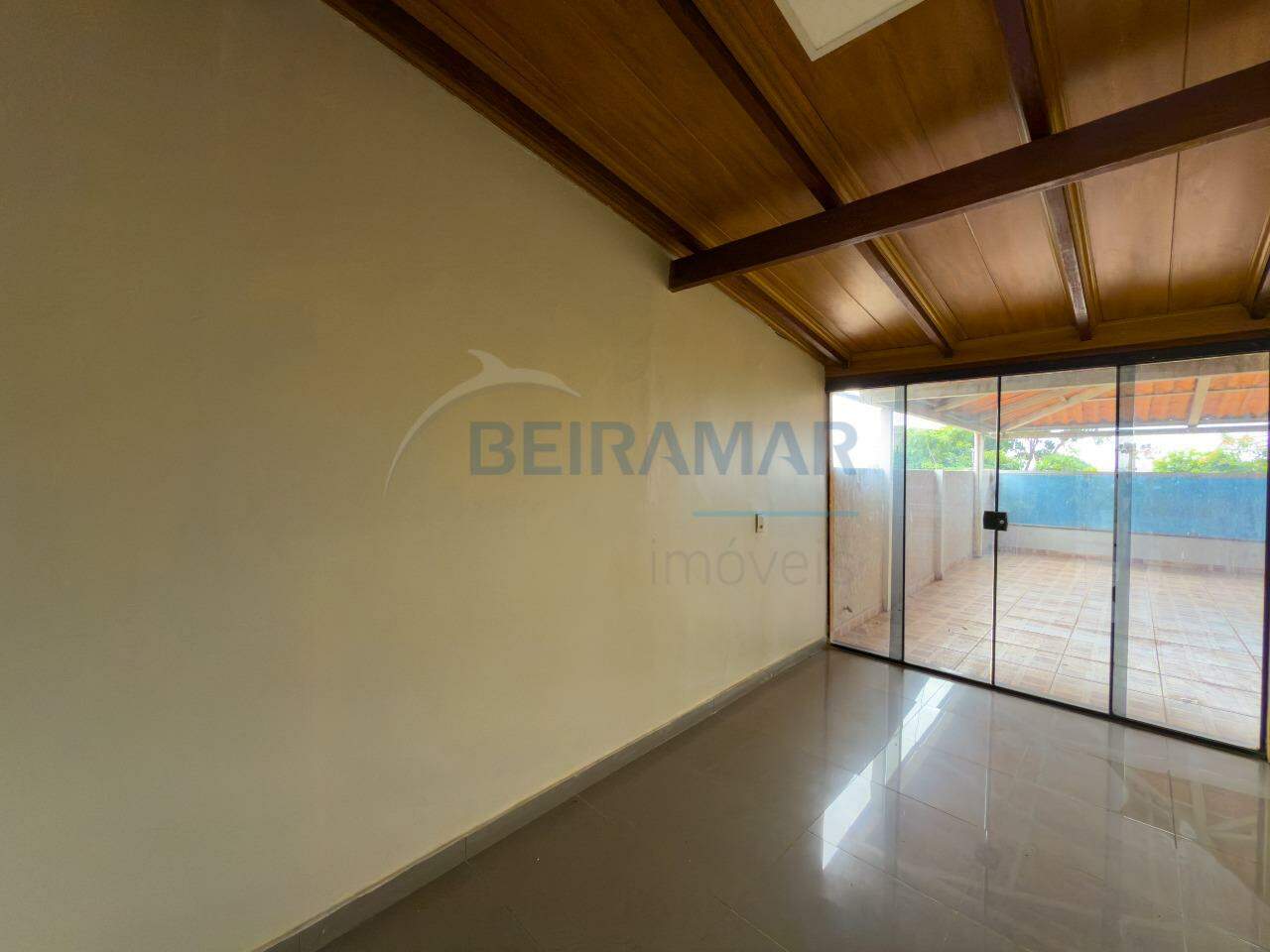 <br />
<b>Warning</b>:  Undefined property: stdClass::$fotos in <b>/home/beiramarimoveis/www/src/views/pages/detalhe-imovel.php</b> on line <b>135</b><br />
<br />
<b>Warning</b>:  Trying to access array offset on value of type null in <b>/home/beiramarimoveis/www/src/views/pages/detalhe-imovel.php</b> on line <b>135</b><br />
<br />
<b>Warning</b>:  Attempt to read property