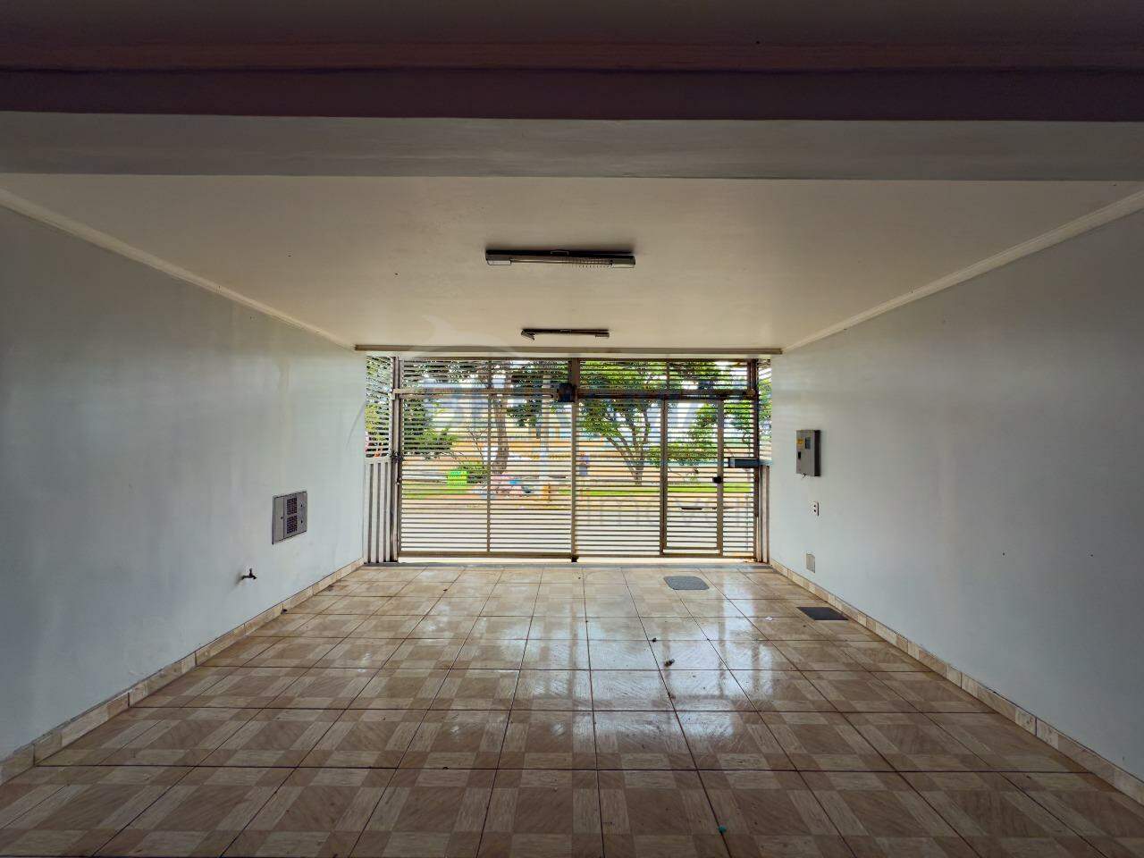 <br />
<b>Warning</b>:  Undefined property: stdClass::$fotos in <b>/home/beiramarimoveis/www/src/views/pages/detalhe-imovel.php</b> on line <b>135</b><br />
<br />
<b>Warning</b>:  Trying to access array offset on value of type null in <b>/home/beiramarimoveis/www/src/views/pages/detalhe-imovel.php</b> on line <b>135</b><br />
<br />
<b>Warning</b>:  Attempt to read property