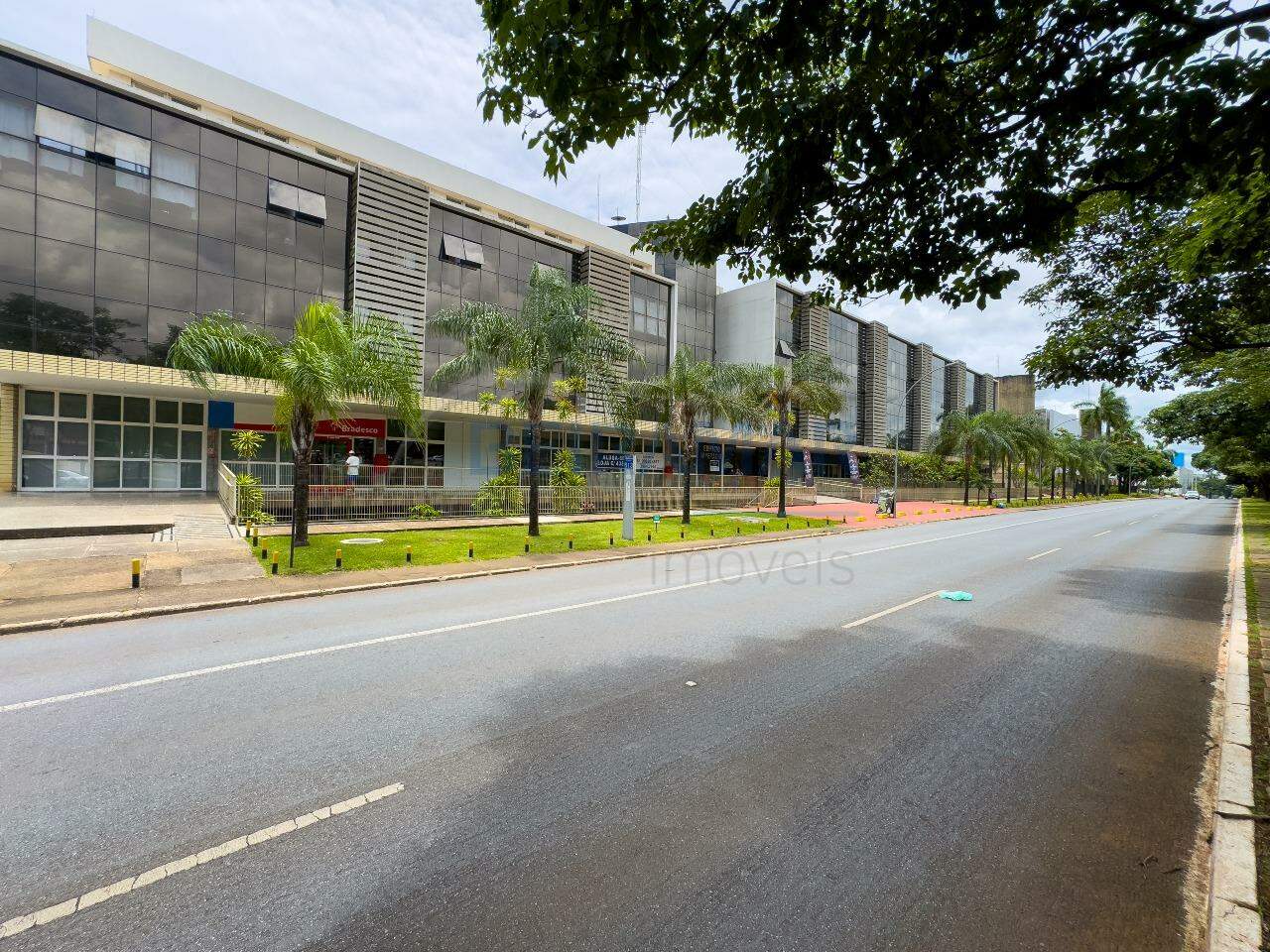 <br />
<b>Warning</b>:  Undefined property: stdClass::$fotos in <b>/home/beiramarimoveis/www/src/views/pages/detalhe-imovel.php</b> on line <b>135</b><br />
<br />
<b>Warning</b>:  Trying to access array offset on value of type null in <b>/home/beiramarimoveis/www/src/views/pages/detalhe-imovel.php</b> on line <b>135</b><br />
<br />
<b>Warning</b>:  Attempt to read property