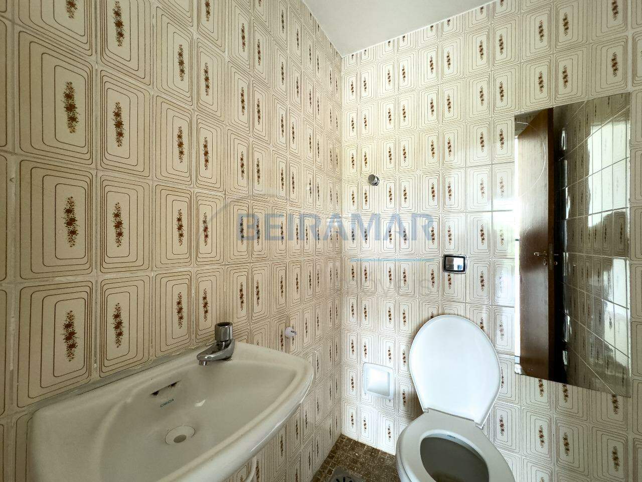 <br />
<b>Warning</b>:  Undefined property: stdClass::$fotos in <b>/home/beiramarimoveis/www/src/views/pages/detalhe-imovel.php</b> on line <b>135</b><br />
<br />
<b>Warning</b>:  Trying to access array offset on value of type null in <b>/home/beiramarimoveis/www/src/views/pages/detalhe-imovel.php</b> on line <b>135</b><br />
<br />
<b>Warning</b>:  Attempt to read property