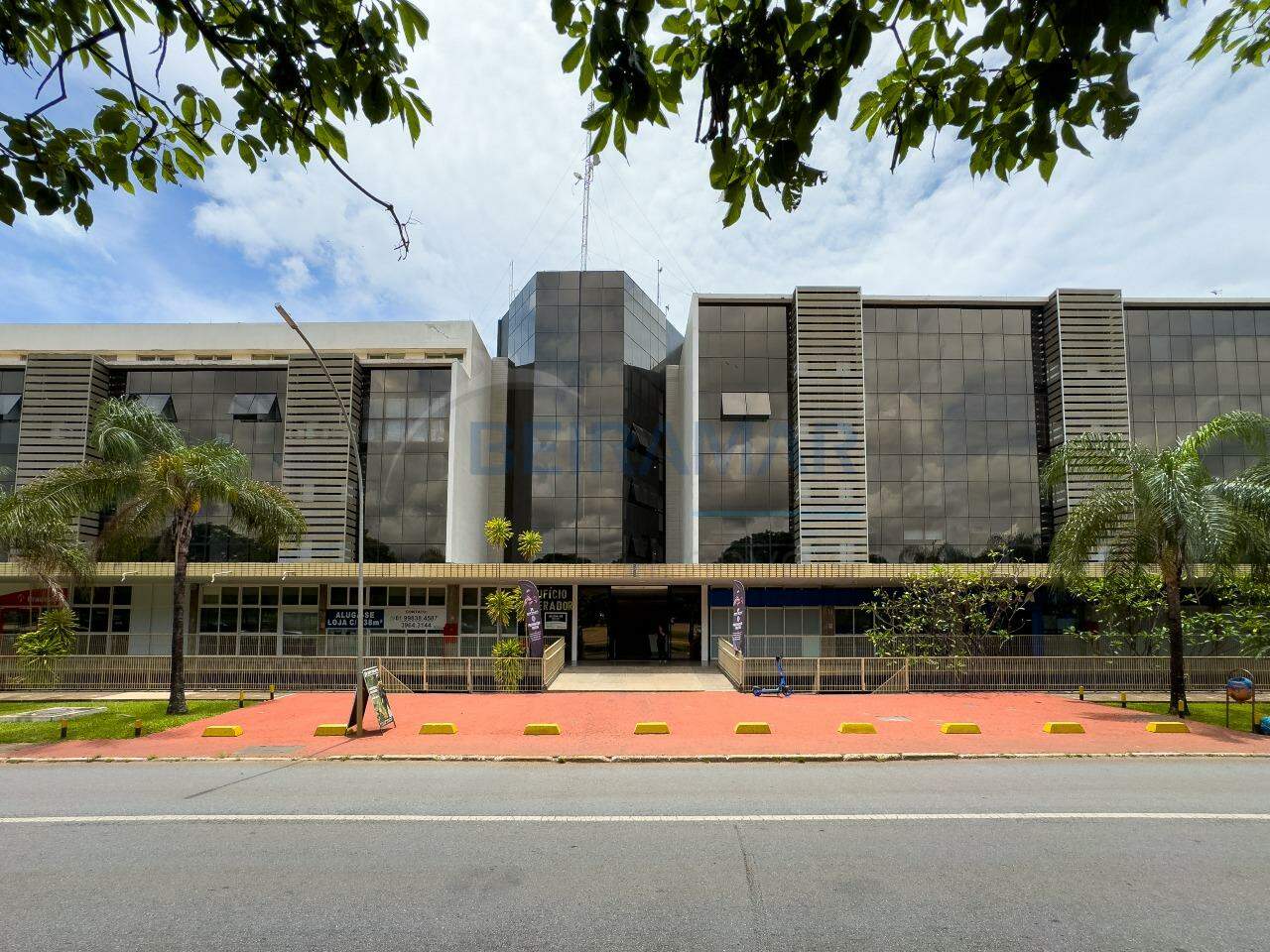 <br />
<b>Warning</b>:  Undefined property: stdClass::$fotos in <b>/home/beiramarimoveis/www/src/views/pages/detalhe-imovel.php</b> on line <b>135</b><br />
<br />
<b>Warning</b>:  Trying to access array offset on value of type null in <b>/home/beiramarimoveis/www/src/views/pages/detalhe-imovel.php</b> on line <b>135</b><br />
<br />
<b>Warning</b>:  Attempt to read property