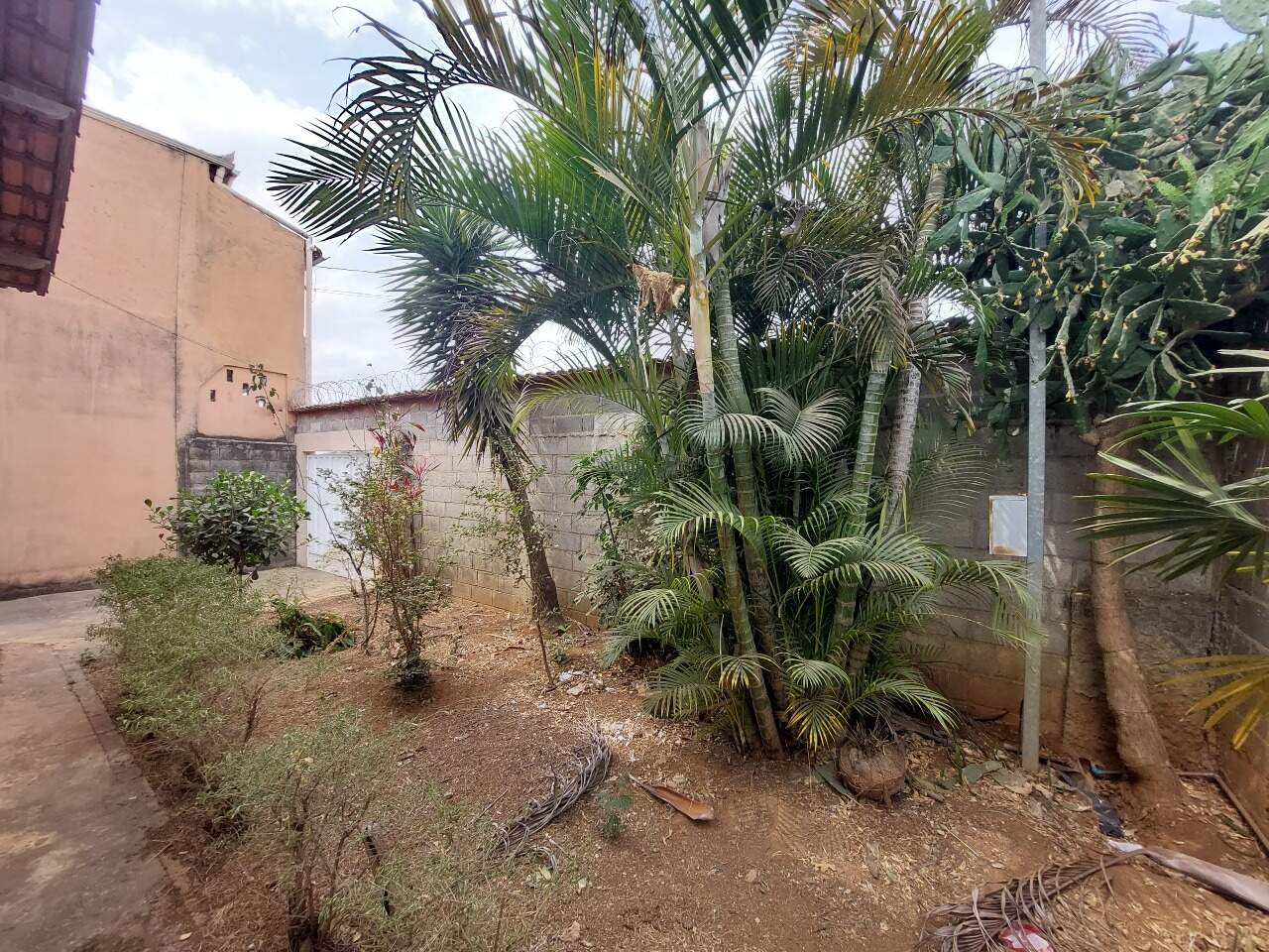 Casa à venda no Bom Jesus: 